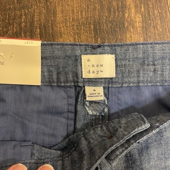 A new day Chino Shorts Size 4 Beach comfy cute - Picture 3 of 7